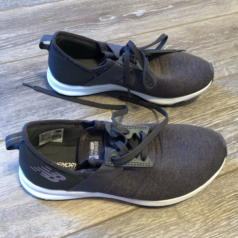 New Balance Tennis Shoes